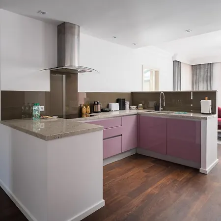 Wiktorska Standard Apartment